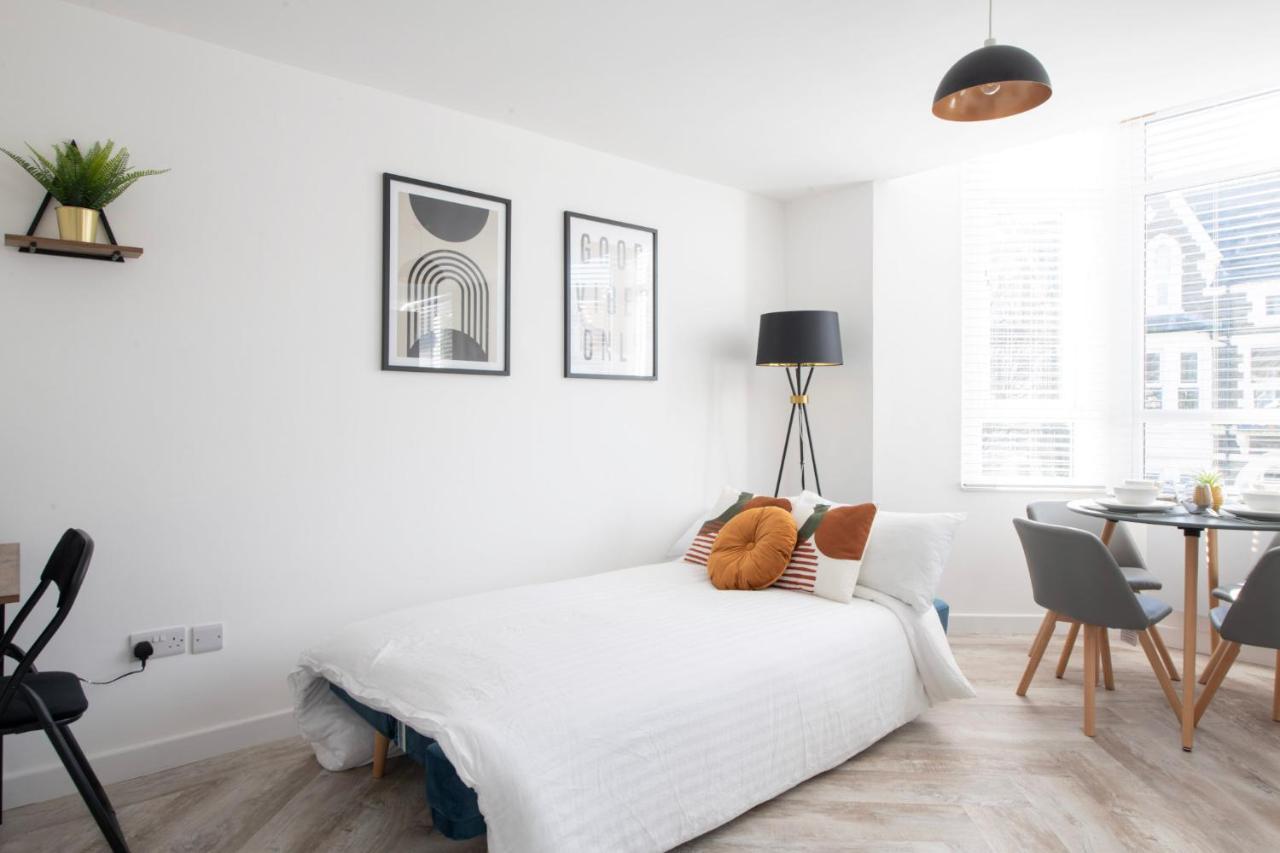 Апартаменты Connaught House - City Centre - Free Parking & Wi-Fi Кардифф Экстерьер фото